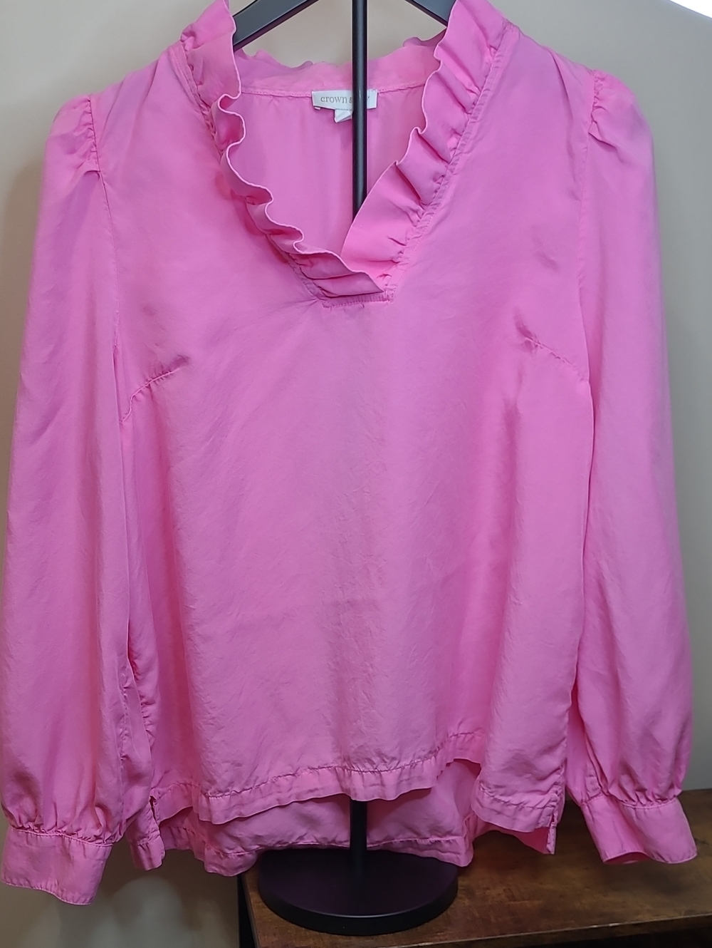 Crown Pink Ruffle V-Neck Long Sleeve Blouse size XL
